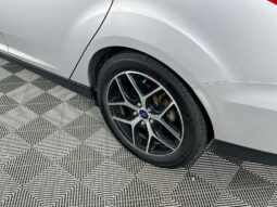 
										2017 Ford Focus full									