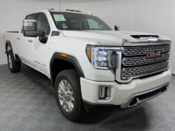 
										2022 GMC Sierra 2500HD Denali full									