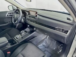 
										2022 Mitsubishi Outlander full									