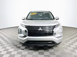 
										2022 Mitsubishi Outlander full									